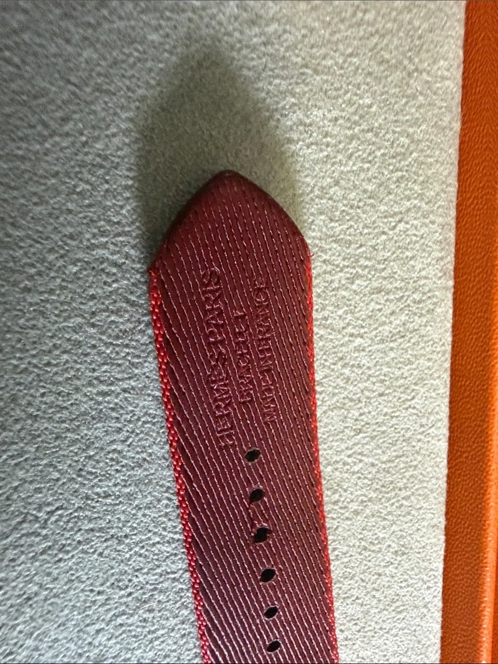 Hermès apple watch 40mm Rouge de Cœur/Rouge H Jumping Single Tour with box
